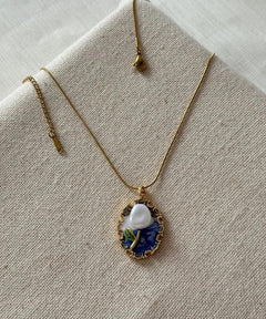 Stainless Steel Artistic Mother of Pearl Tulip Necklace